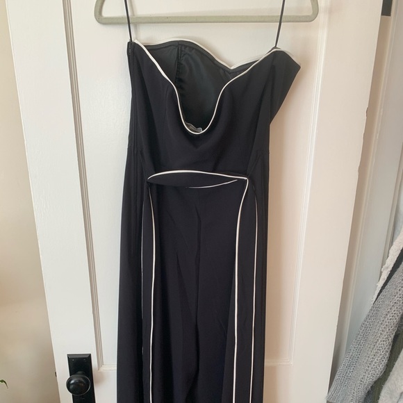 Black tall jumpsuit with white details and bow - Picture 2 of 4